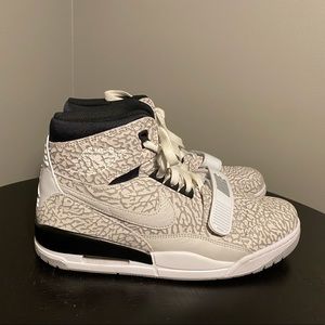 Nike Air Jordan Legacy 312 Sneakers